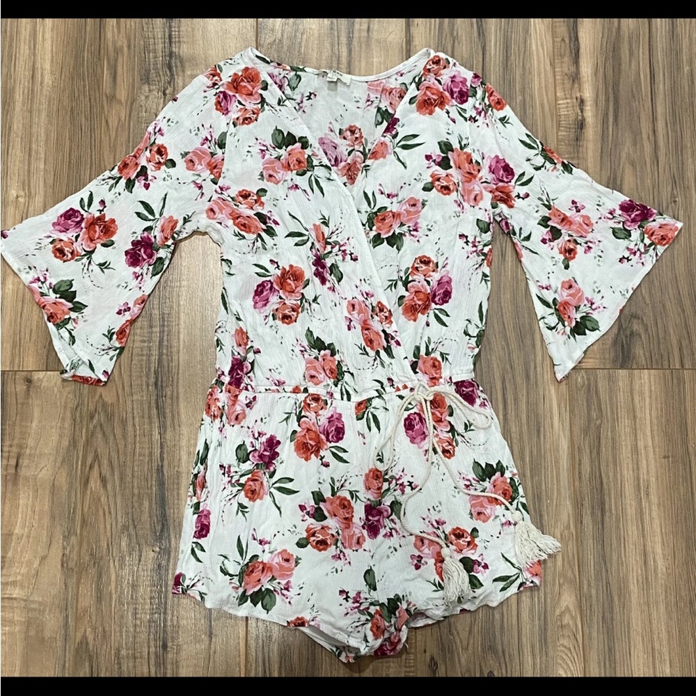 Umgee Floral Romper in White and Pink